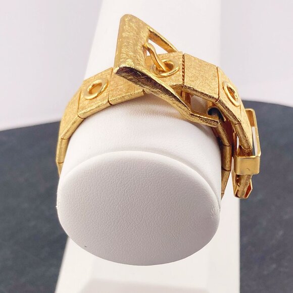VINTAGE Gold toned metal adjustable belt bracelet 1960s 1970s statement jewelry - Picture 4 of 10